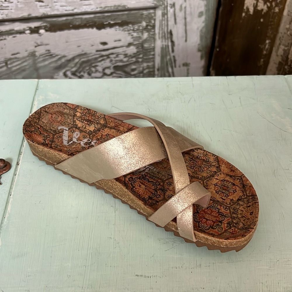 Gypsy Jazz Better Be Me sandal